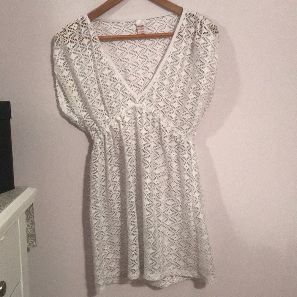 White Crotchet Cover Up